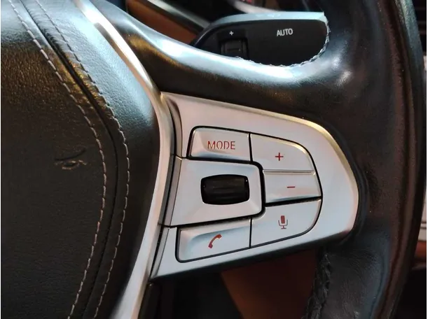 Car image 34