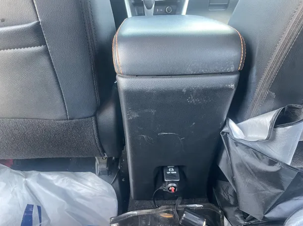 Car image 23