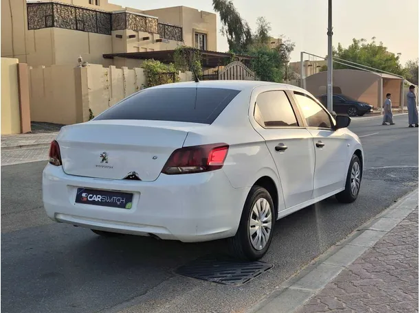 Car image 7