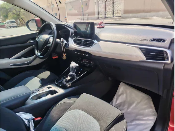 Car image 18