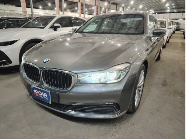 2019 بي ام دبليو 730 في جدة