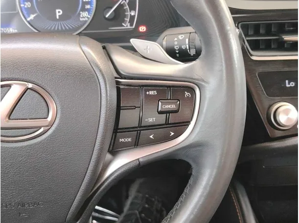 Car image 35