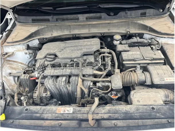 Car image 18