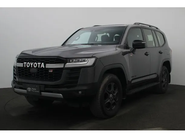 2024 تويوتا لاندكروزر في دبي