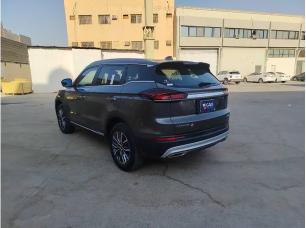 Car image 7