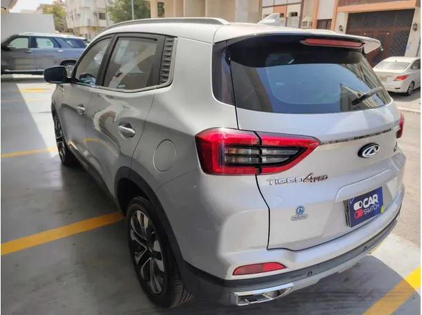 Car image 7