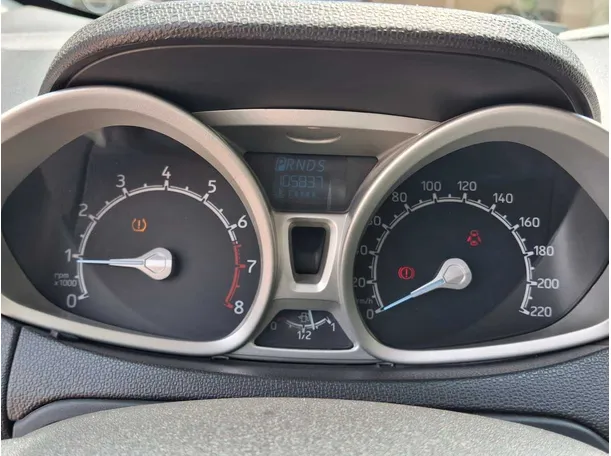 Car image 18