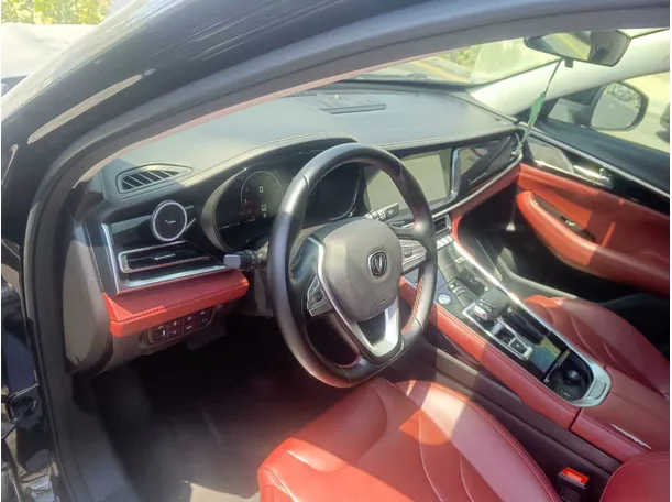 Car image 13