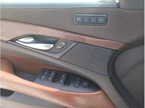 Car image 23