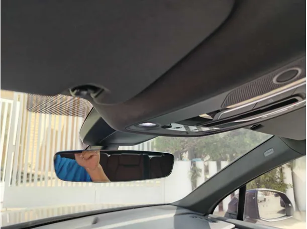 Car image 40