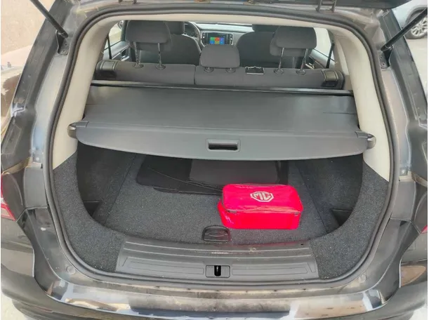 Car image 28