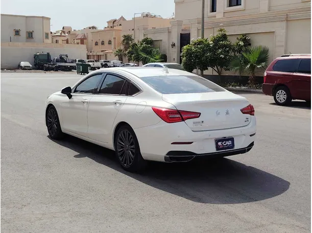 Car image 7