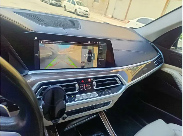 Car image 28
