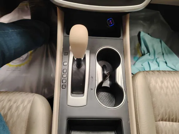 Car image 21