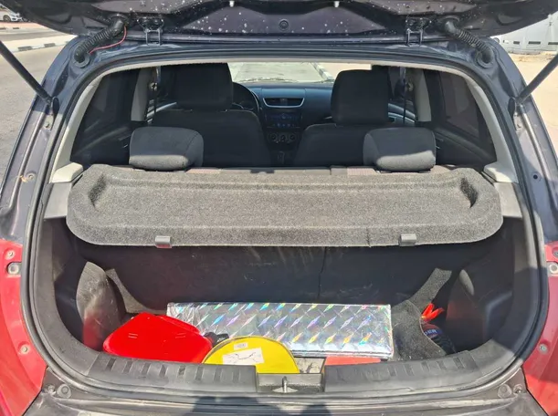 Car image 17