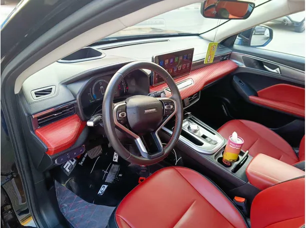 Car image 13