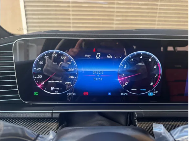 Car image 19