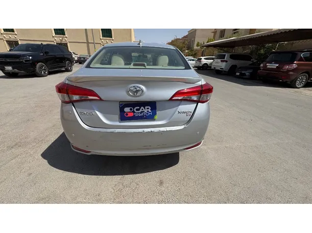 Car image 6