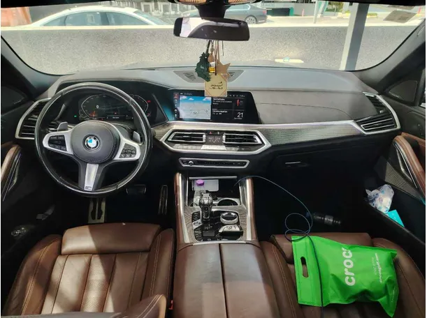 Car image 22