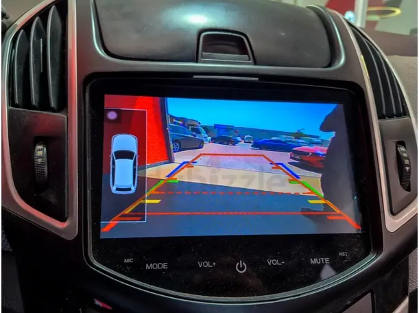 Car image 7