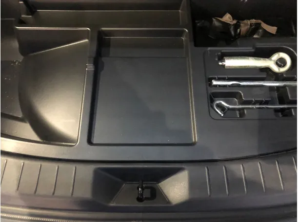 Car image 22