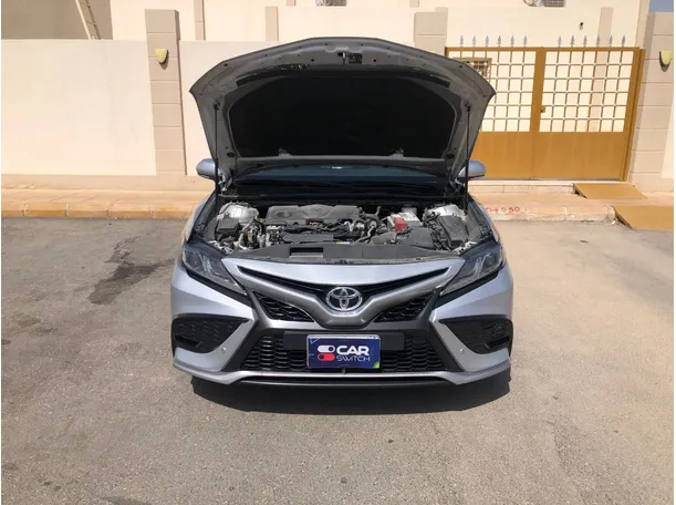 Car image 24