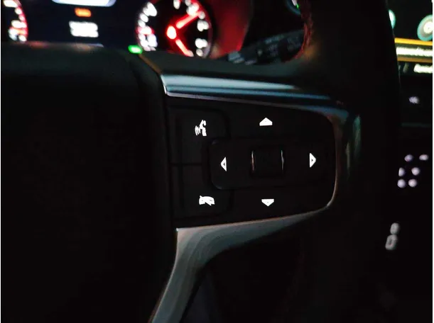 Car image 40