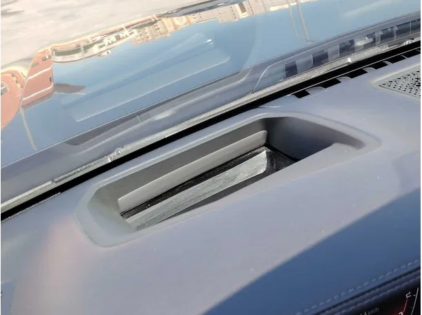 Car image 29
