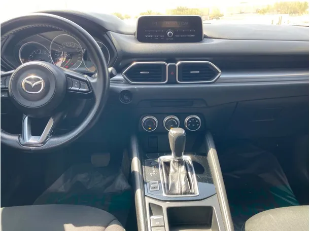 Car image 17
