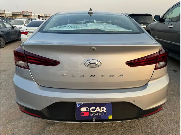 Car image 5