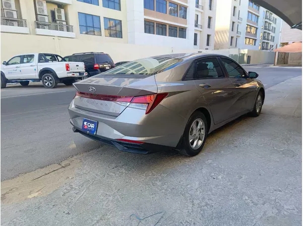 Car image 5
