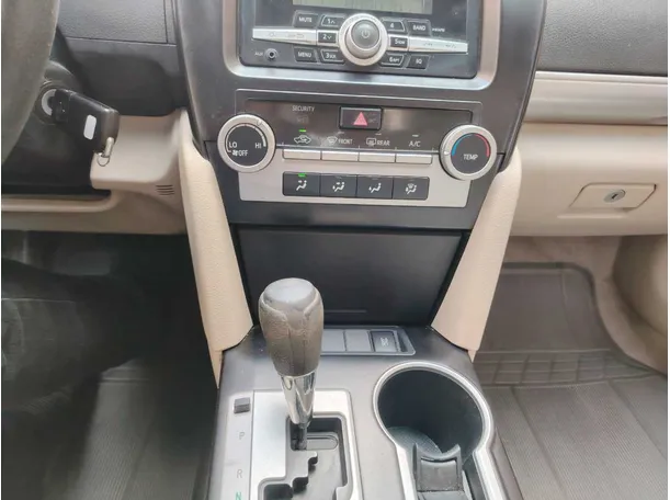 Car image 26