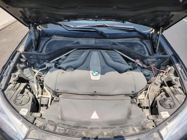 Car image 40
