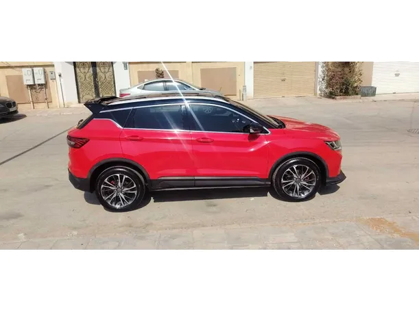 Car image 4