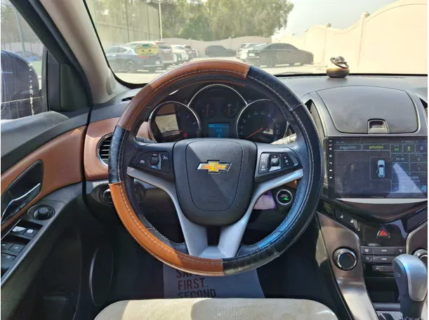 Car image 17