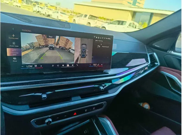 Car image 30