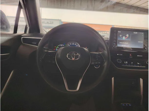 Car image 24