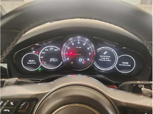 Car image 33