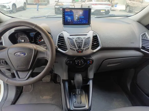 Car image 15