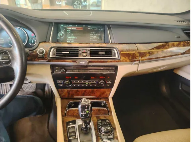 Car image 23