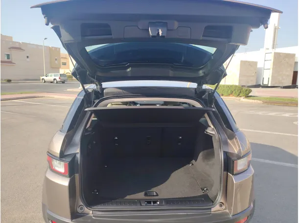 Car image 23