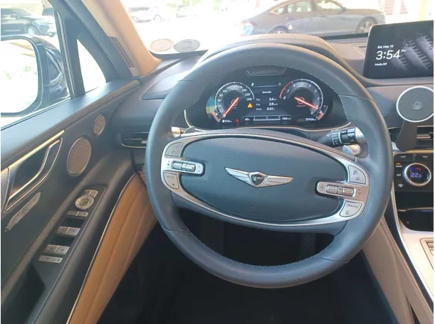 Car image 16