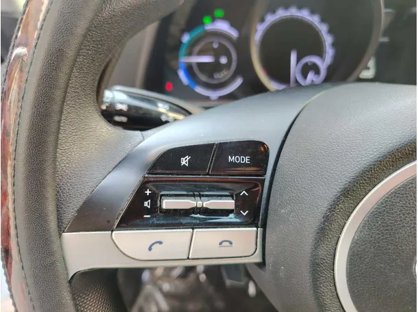 Car image 31