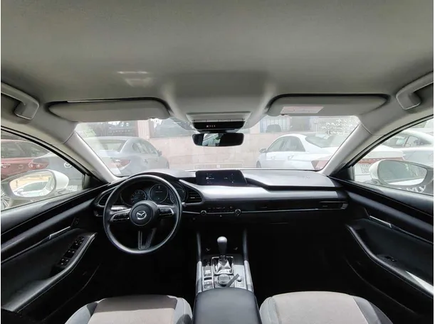 Car image 20