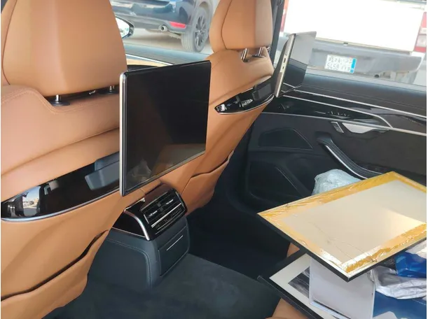 Car image 29