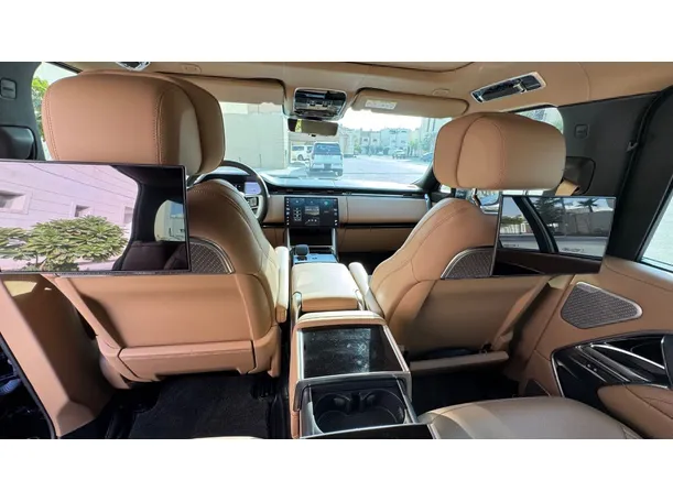 Car image 28