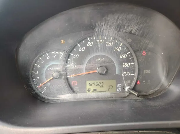 Car image 27