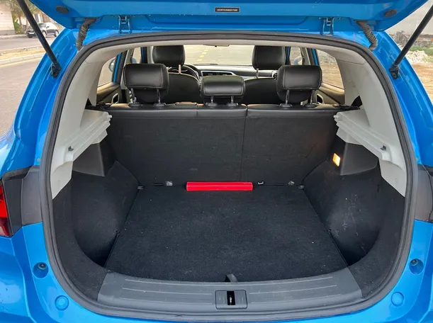 Car image 21