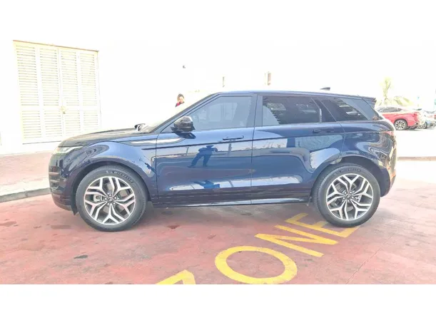Car image 8