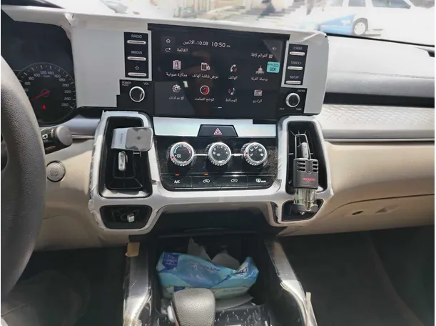 Car image 24